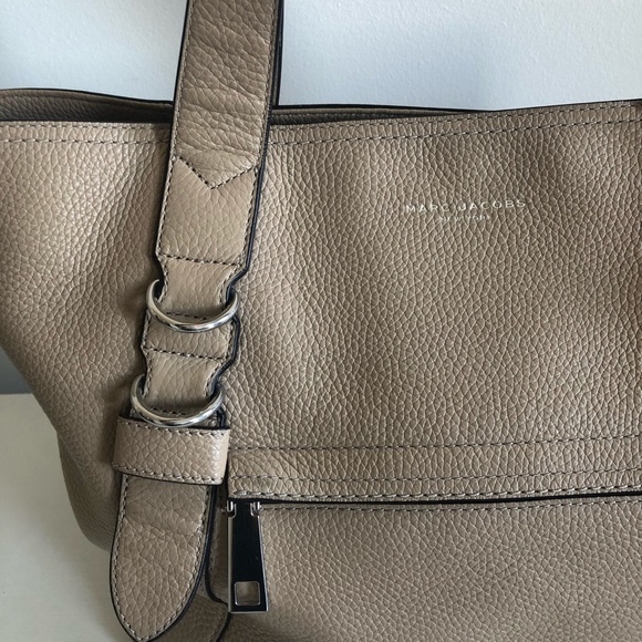 🤩HOST PICK🤩Like New Marc Jacobs Anchor Tote - Picture 6 of 16